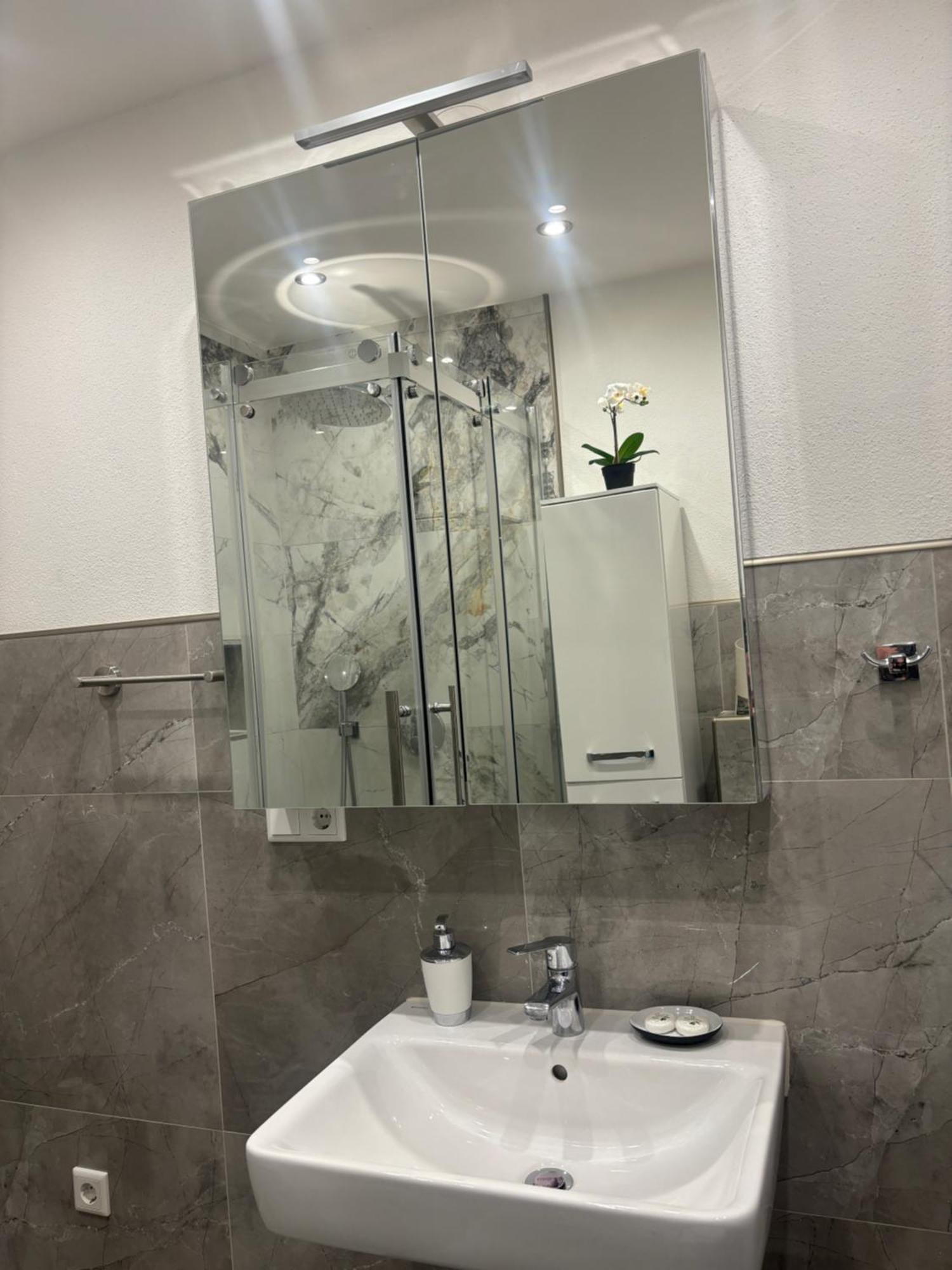Lenti Duesseldorfer Apartment'S Ngoại thất bức ảnh